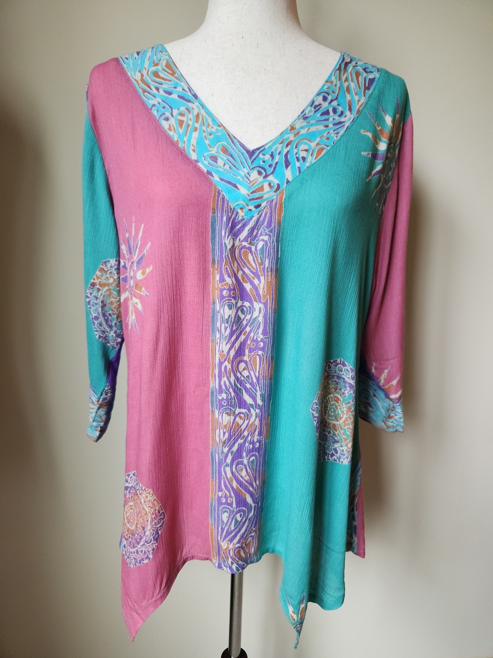 Soft Surroundings Mystic Batik Celestial Sun V Neck Sharkbite Tunic Top Size PS
